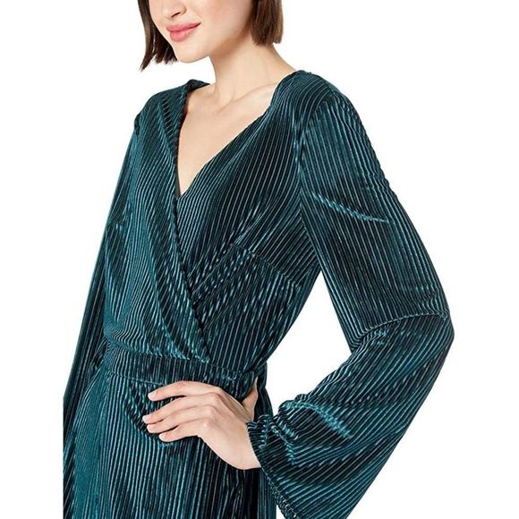 Cupcakes and Cashmere Caden Velvet Ribbed Romper - Picture 5 of 8